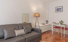 Studio L'Escurial-1 By Interhome